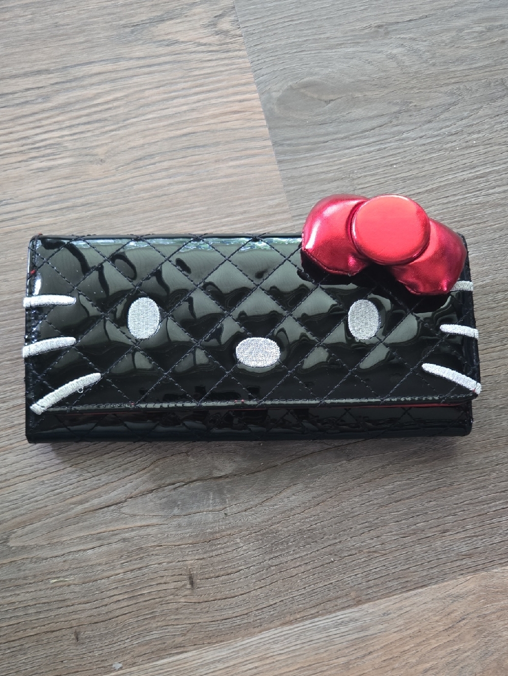 Loungefly X Sanrio Helli Kitty Quilted Patent Wallet